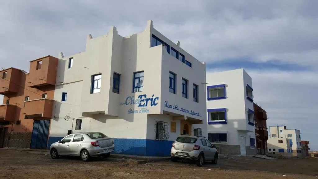 Chez Eric, hotel in Akhfennirr