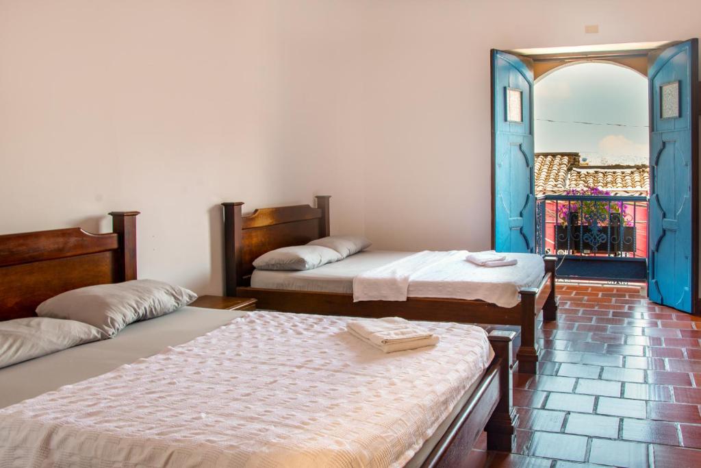 Hotel Balcones del Parque - 3