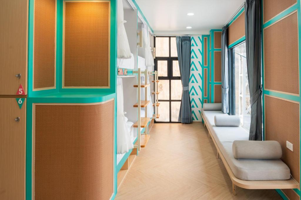 ノマッズ バンコク パーティ ホステル 18-35イヤーズ オンリー (Nomads Bangkok Party Hostel 18-35 Years Old Only)