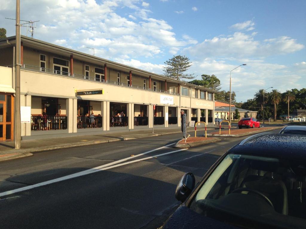 Lakes and Ocean Hotel Exterior