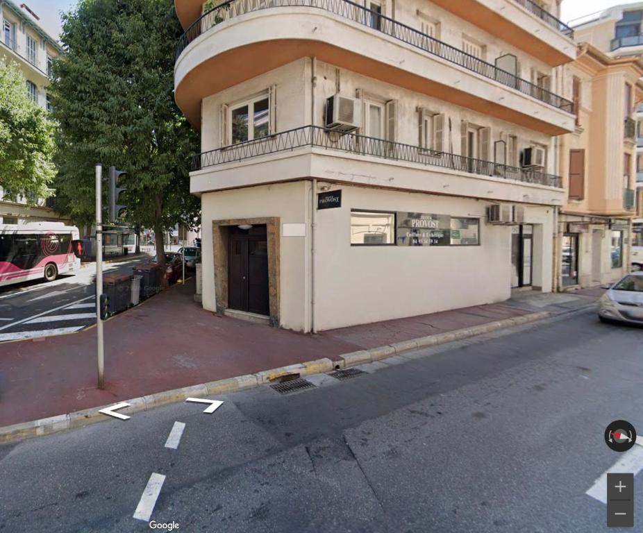 2-3 pièces au coeur d'Antibes- Plage & Gare à pied - 4