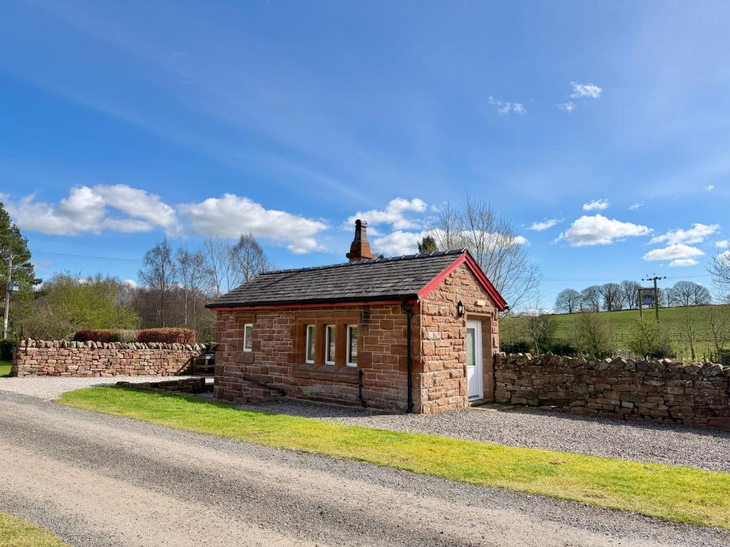 The Weigh Office at Cliburn Station exterior - pet-friendly cottage near Penrith