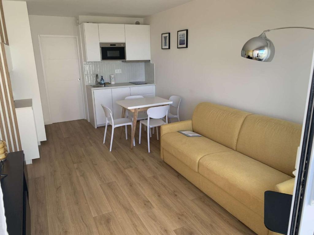 Studio cabine en front de mer, quartier calme, parking privé - FR-1-328-152 - 3