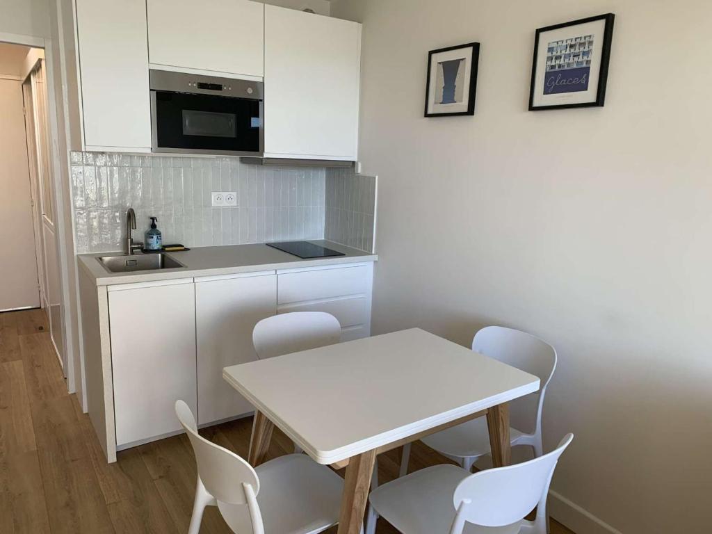 Studio cabine en front de mer, quartier calme, parking privé - FR-1-328-152 - 5
