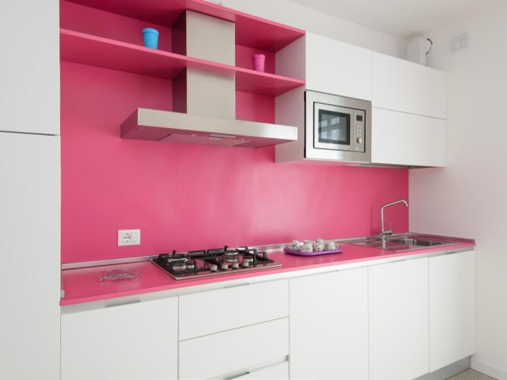 Bright and colorful accommodation in Lignano - 2