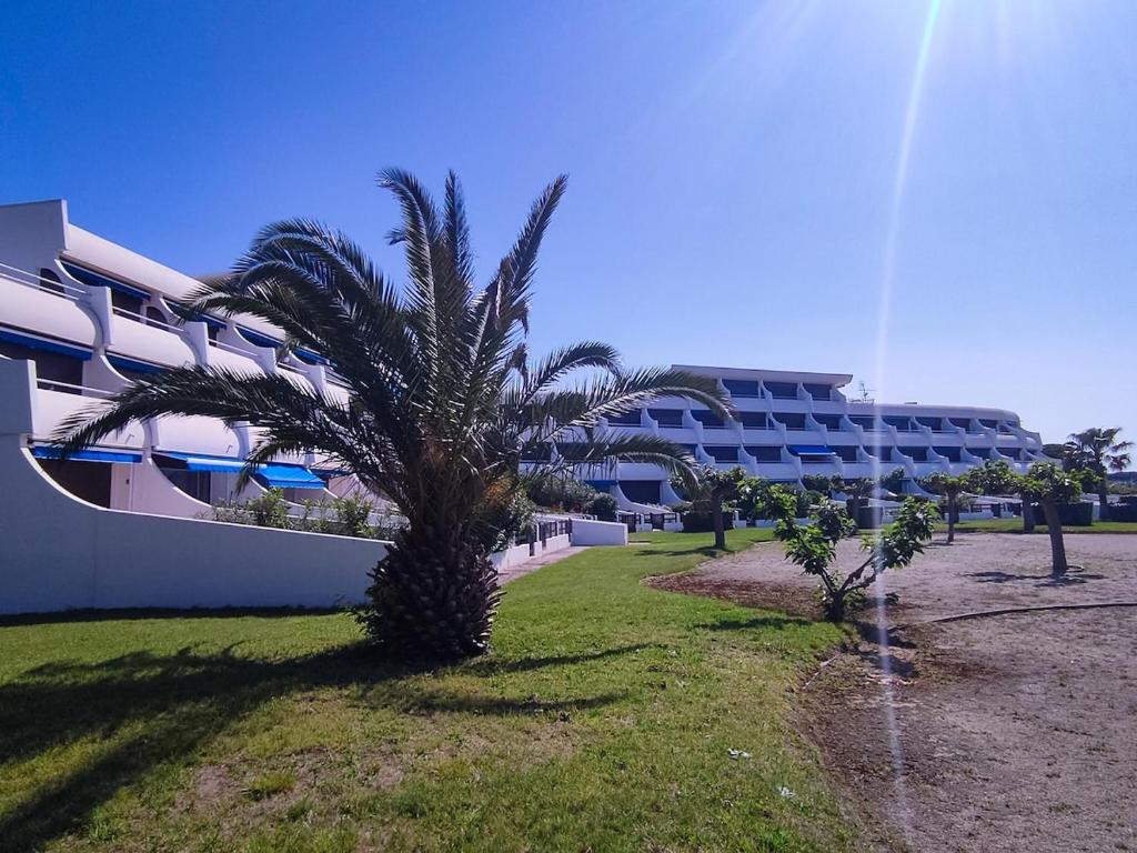 Studio climatisé à 50 m de la plage - 2