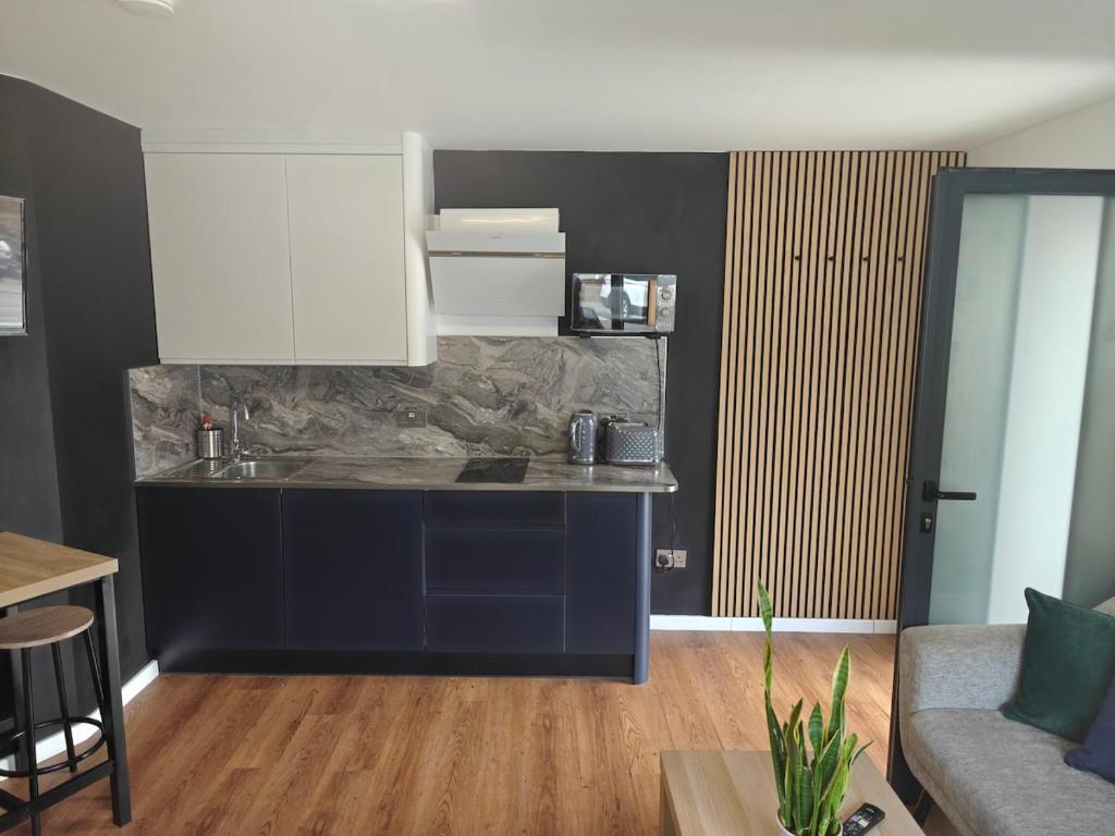 Modern & Stylish Retreat, Hove photo 3