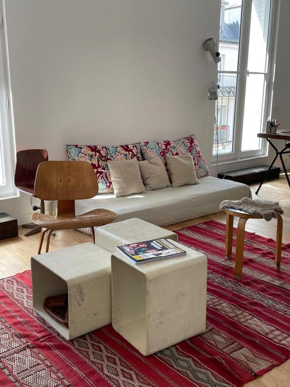 Parisian apartment with Balcony Canal St Martin - 5