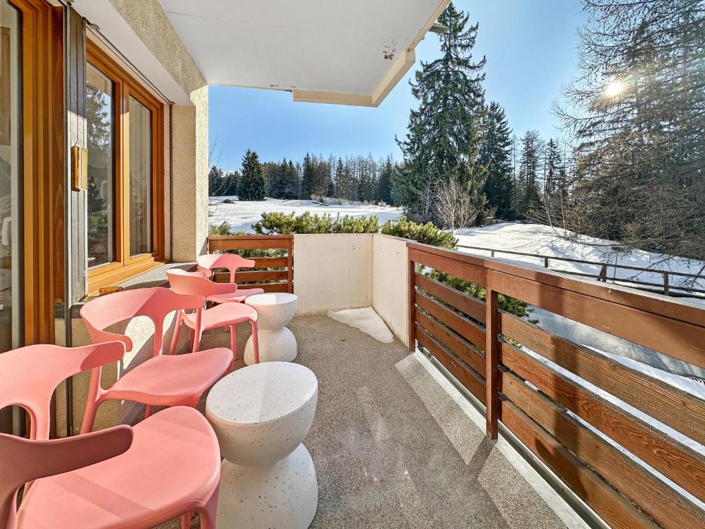 From green to slopes - Alpine ski and golf condo - 2