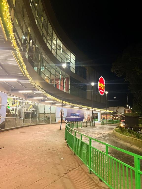 New Aloja Hotel-Frente al Shopping Mall - 4