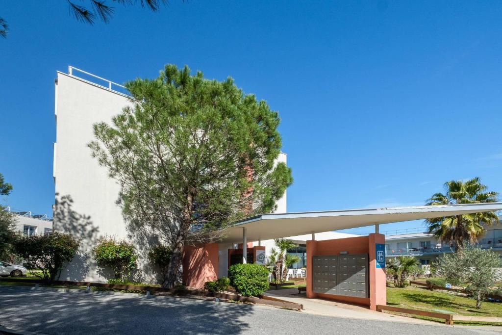 Comfort Aparthotel Antibes Le Maestria - 3
