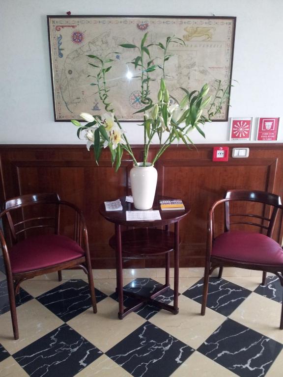 Hotel Regit photo