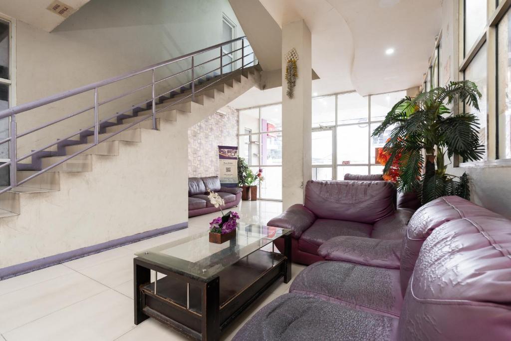 Facilities, RedDoorz Plus near Stasiun Bekasi in Bekasi