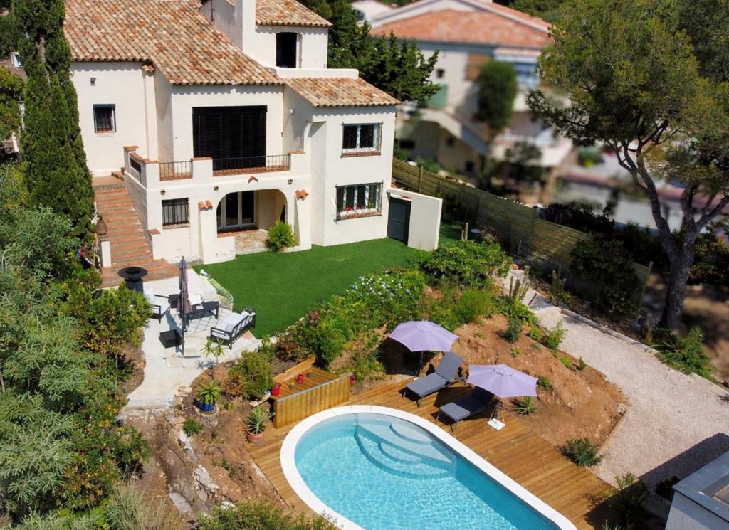 Villa avec piscine et vue mer à 700 m de la plage - 1