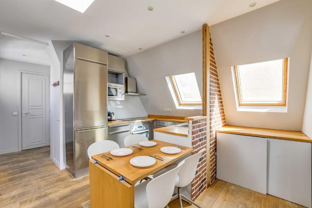 Spacious Apartment a c 1CH 2P - Paris 10th - 2