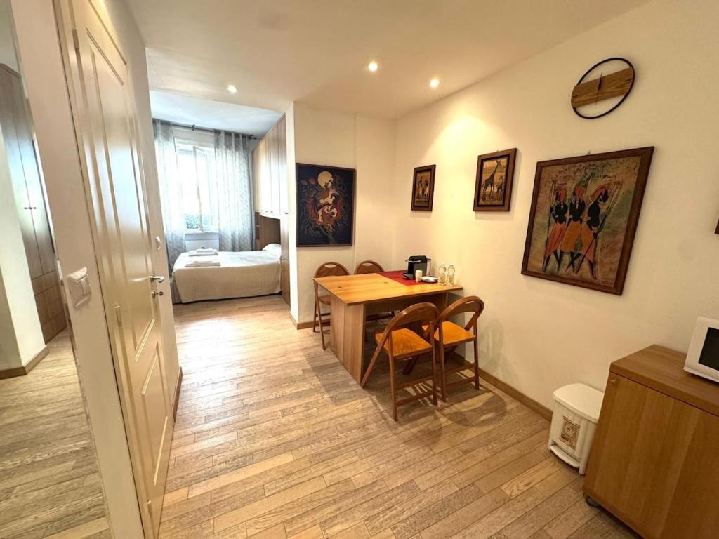 Century 25 Genova - 1