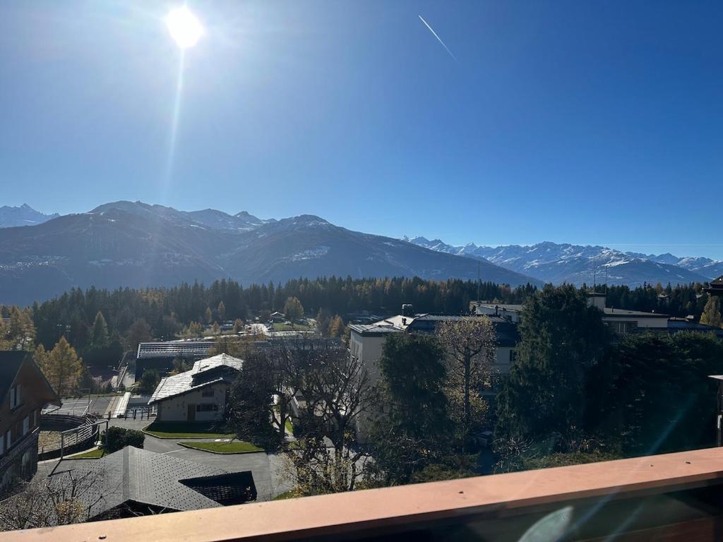 Spacious Luxury Alpine Duplex in Crans Montana - 3