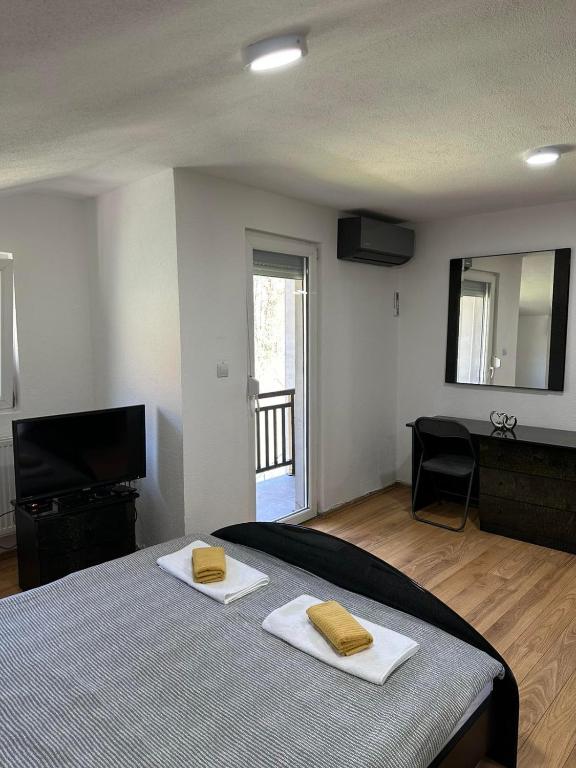 Anki apartman na Vrbasu sa privatnom plazom - 2