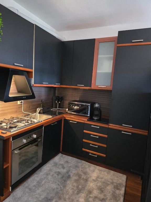 Modern Apartment with Pool & Lake View Luino - 3