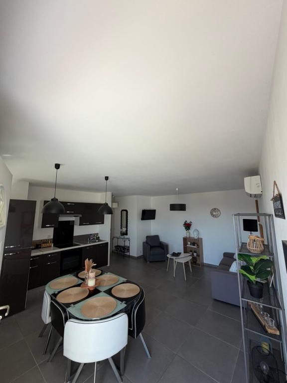 Appartement les 3 horloges - 2