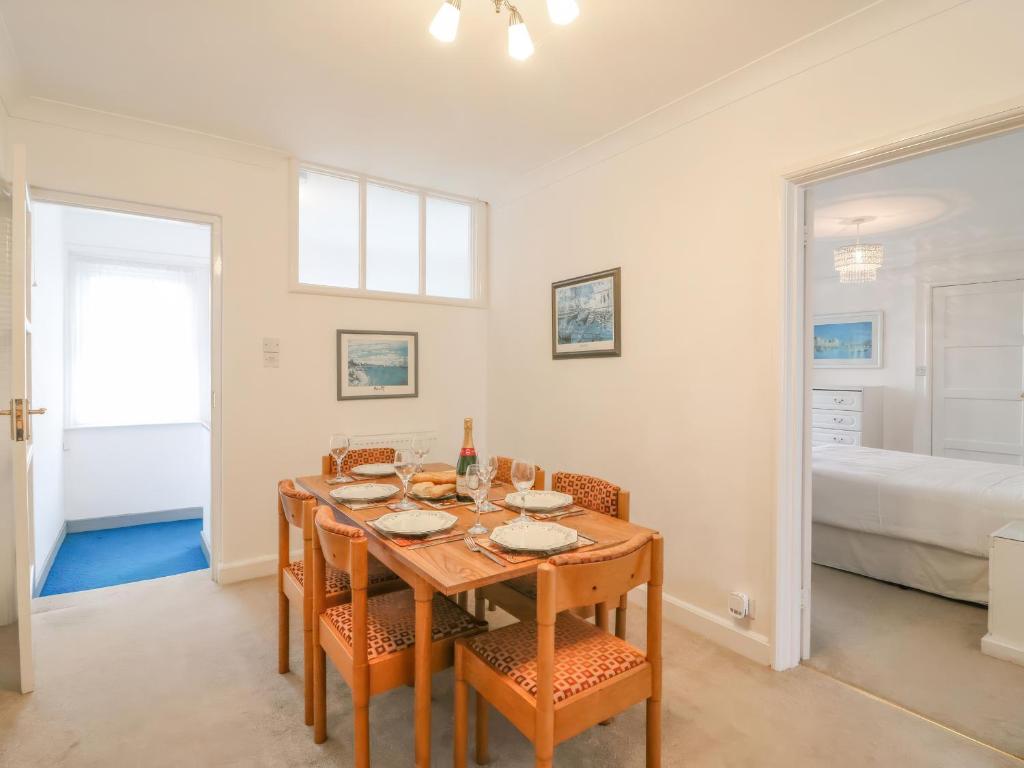 Weymouth Bay Apartment C photo 6