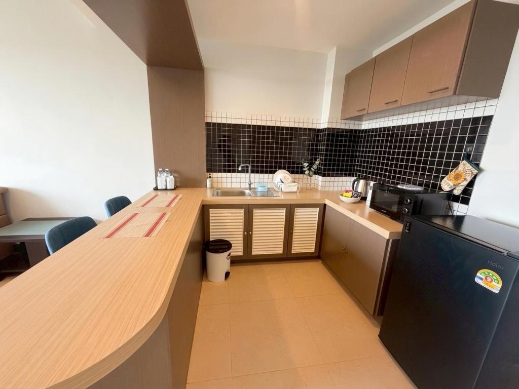 Satun Le Grand - โรงแรม สตูล เลอแกรนด์ キッチン