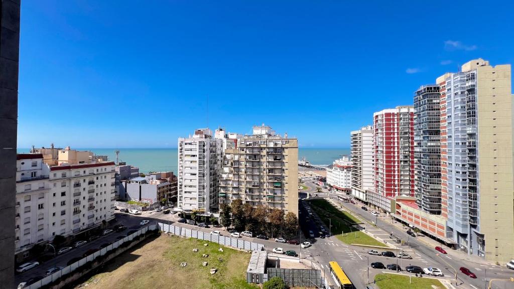 Depto Pato - Depto con vista al mar, pileta y gym en edificio Royal Park - Hola Sur - 2