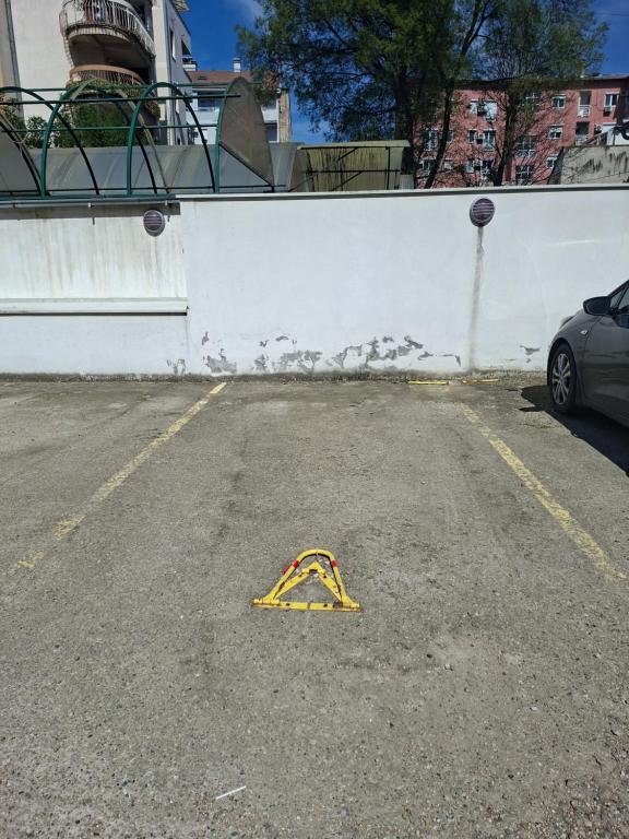 2 bedroom Apartment Private Parking Downtown Novi Sad - 2