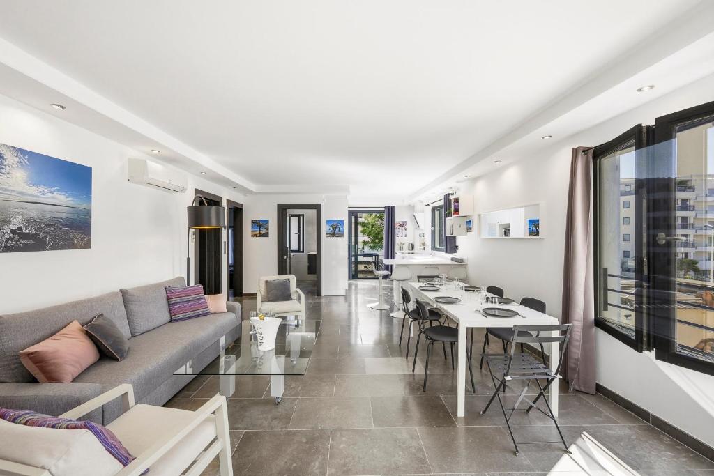 PalmbeeCannes 70m2, 2 chambres pour 4 Personnes avec bébé avec Terrasses a 200m des Plages, Palmbee Cannes - 5