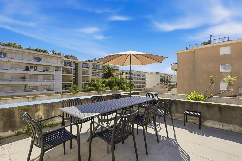PalmbeeCannes 70m2, 2 chambres pour 4 Personnes avec bébé avec Terrasses a 200m des Plages, Palmbee Cannes - 2