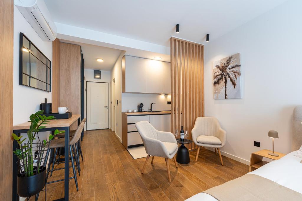 Centro Studio - Modern Apartment in City Center Podgorica - 4