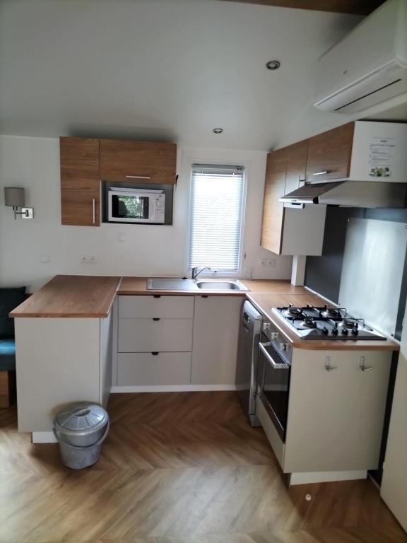 Mobil-Home tout confort Camping Le Montourey - 4