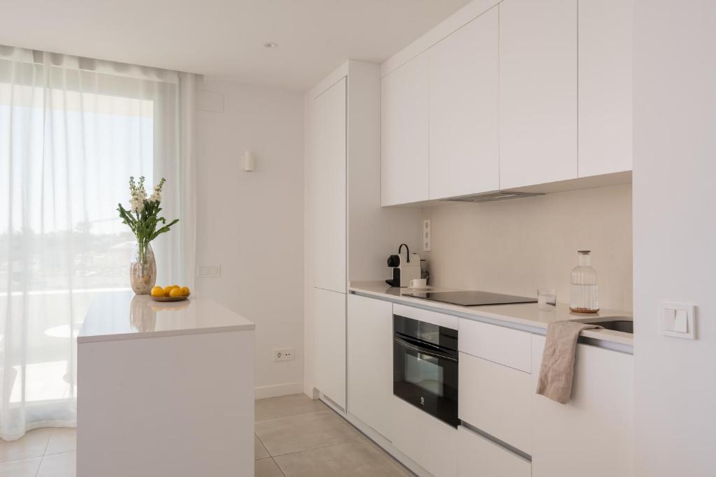 Stylish Luxury Suite with Terrace in Higueron - 5