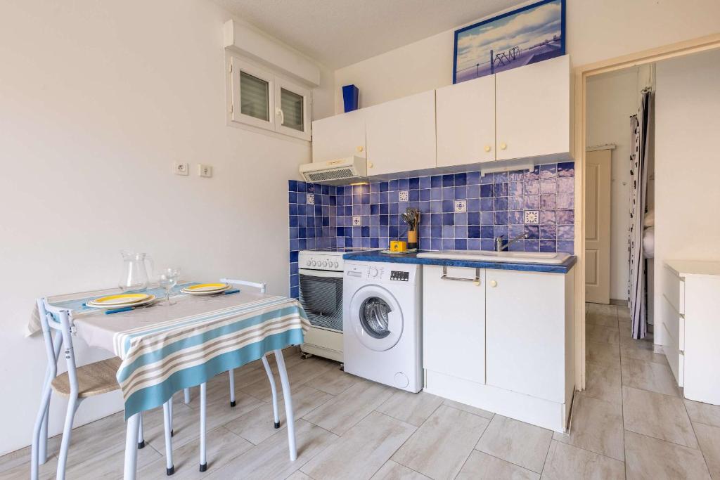 Appartement en Rez-de-Chaussee a Deux Pas de la Plage - 1