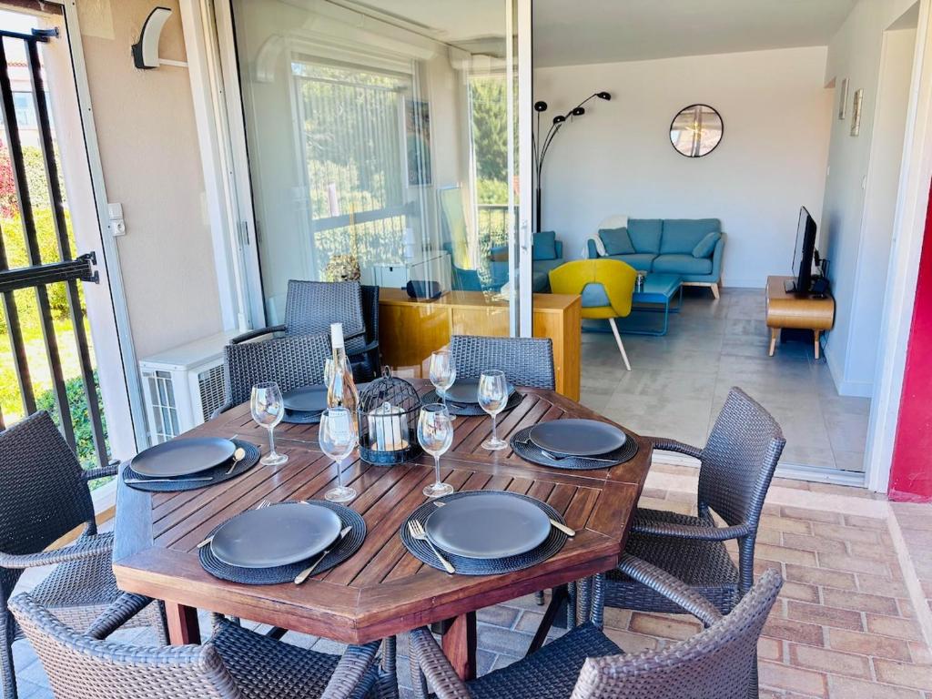 Superbe appartement 6 couchages terrasse piscine et tennis - 5
