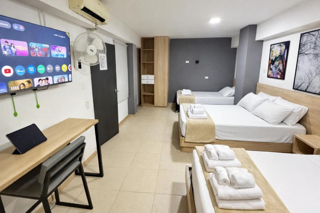 HOTEL MEDELLIN CENTRAL - 3