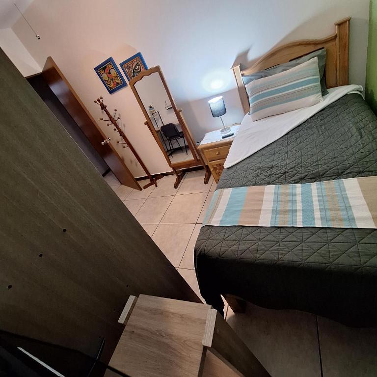 Hostal CASA DE OFE cuarto 2 - 1