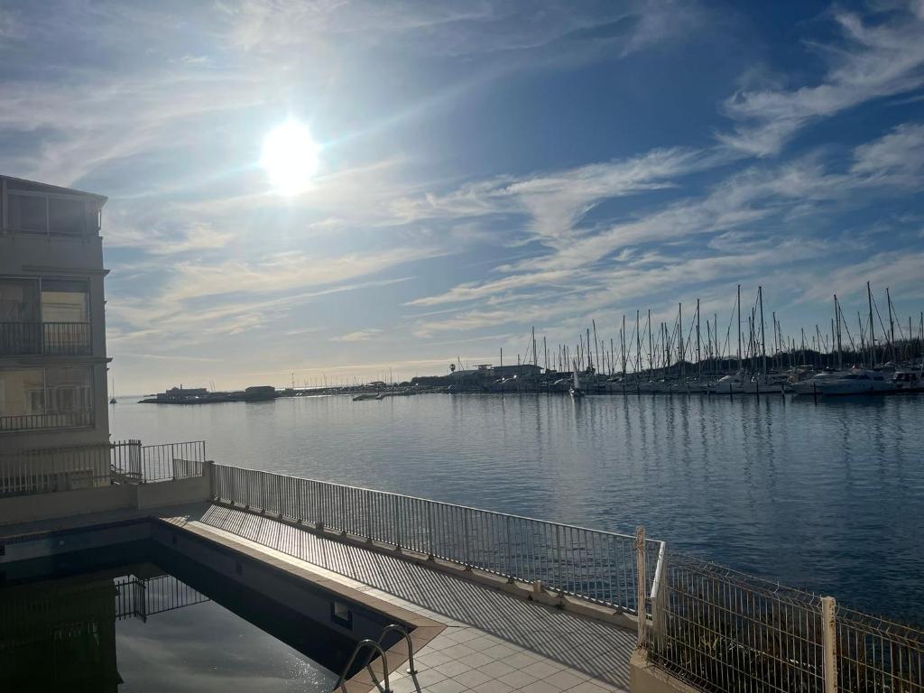 Studio - Bellevue agréable toutes saison 4 couchages - climatisation - parking privé - piscine sur mer - vue magnifique et rare - situation optimum - les argonautes - Ile des pêcheurs - Cap d'Agde - 5