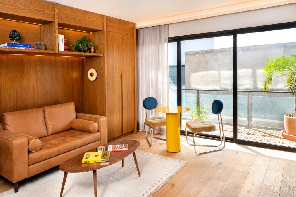A Stylish Retreat in Roma Norte - 1