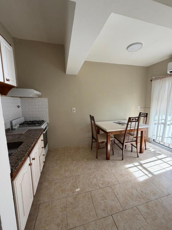 Departamento céntrico en Luján 2 - 5