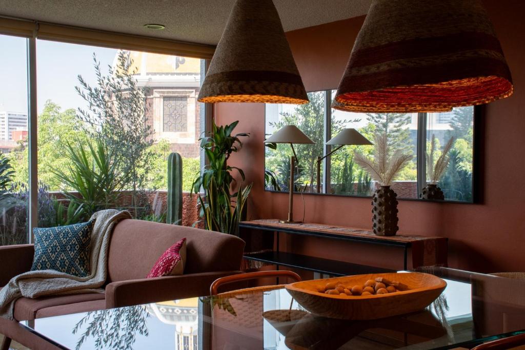 Charming 2BR in bright top floor in La Condesa. - 5