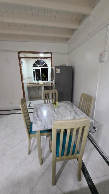 UNISANANDRES Apt 211 - 2