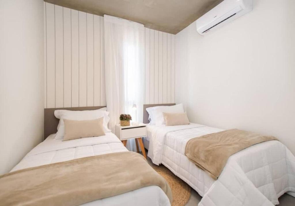 Modern 2BR Apt with Balcony Free Parking B53 - 5