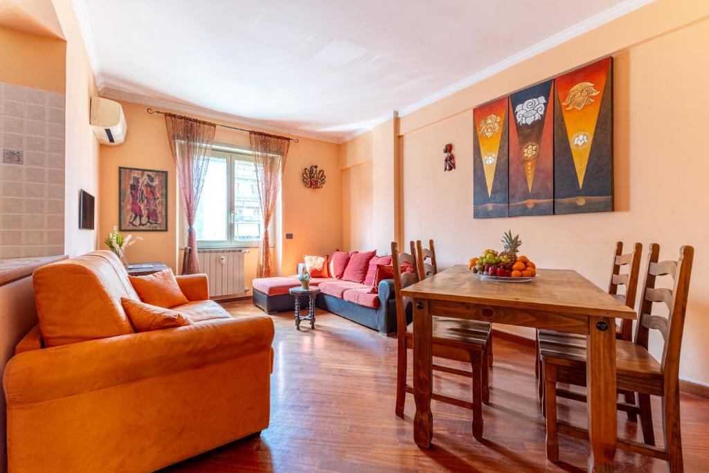 Hostly Forlanini Boho Apartment - 5
