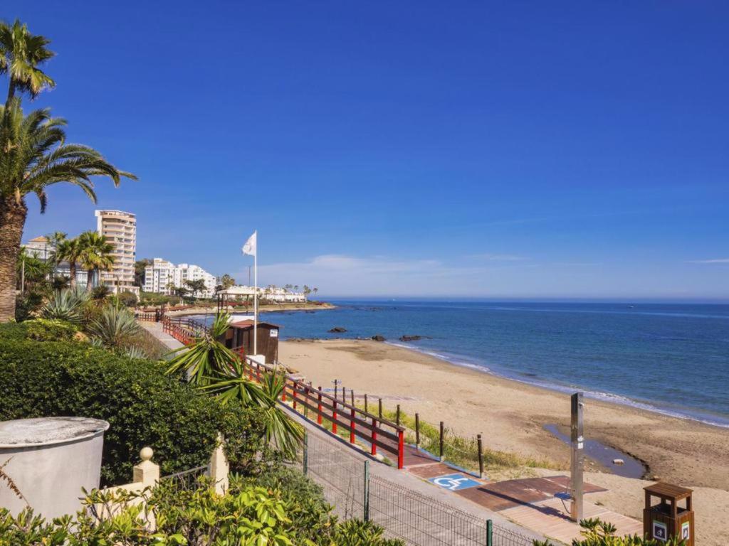 Seafront Cozy Apartment Swimming pool,Tennis & Padel - 2
