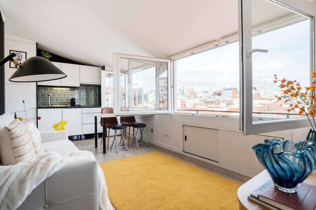 Apt con preciosas vistas Centro–Sol–Palacio Real - 1