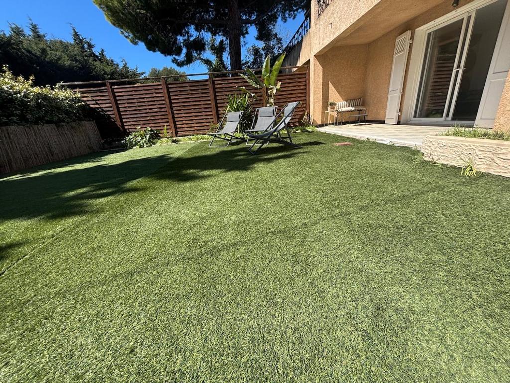 Bas de villa et jardin privatifs - à 10 mins à pieds des plages & parking - Les Bambous - 3