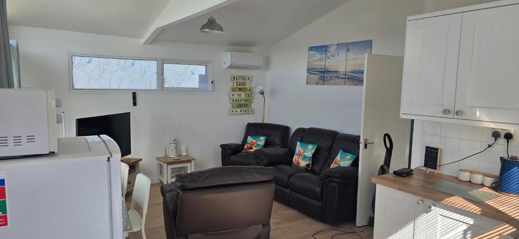 Foxys Seaside Retreat, Withernsea - pet-friendly stay