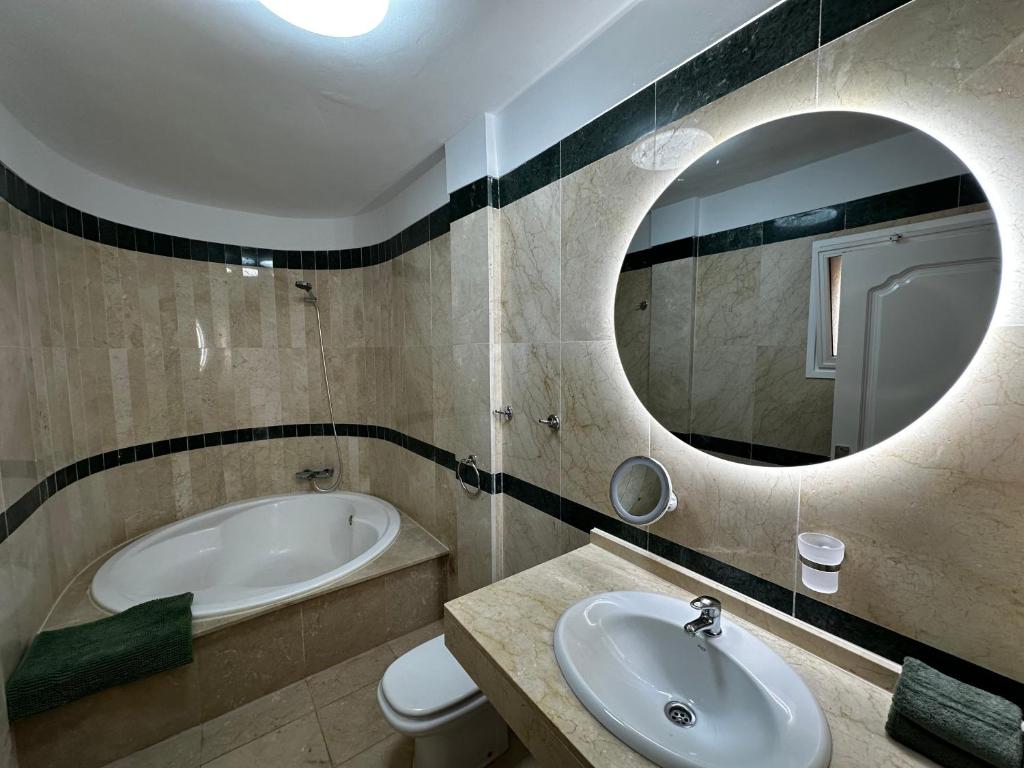 Cozy suite at El Duque - 2