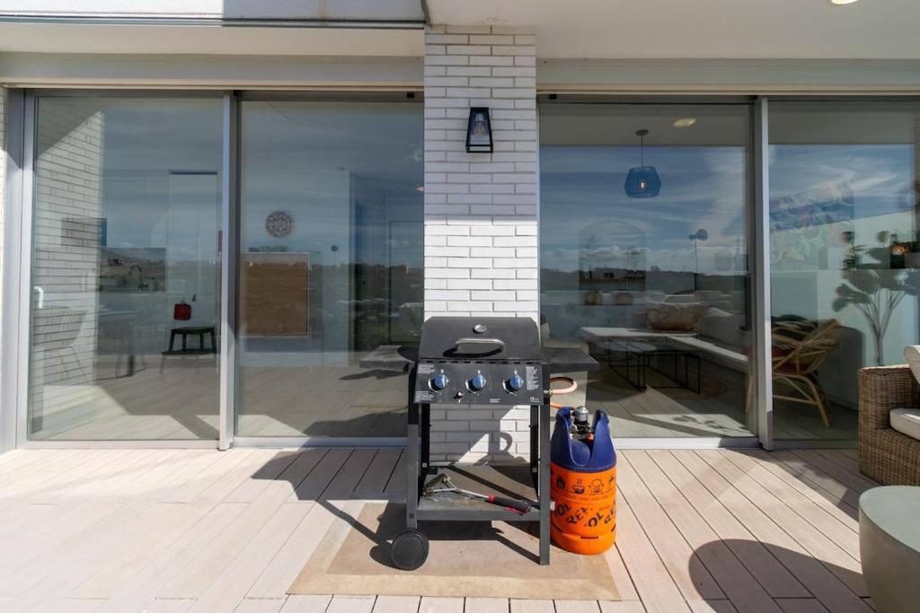 2BR Penthouse with spectacular views! - 2